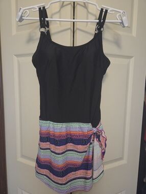 Croft & Barrow Tankini ADJUSTABLE Staps & Skirted BOTTOM. ONE PIECE SWIM SZ6